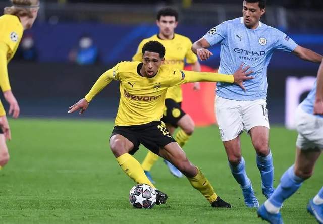 Quatre géants arrachent des joueurs talentueux